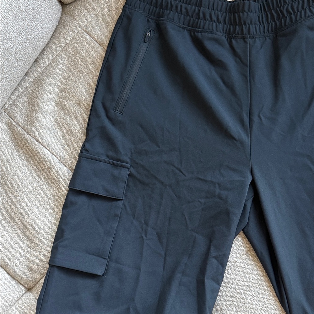 Beyond Yoga - City Chic Wide Leg Cargo Pant - Picture 3 of 5